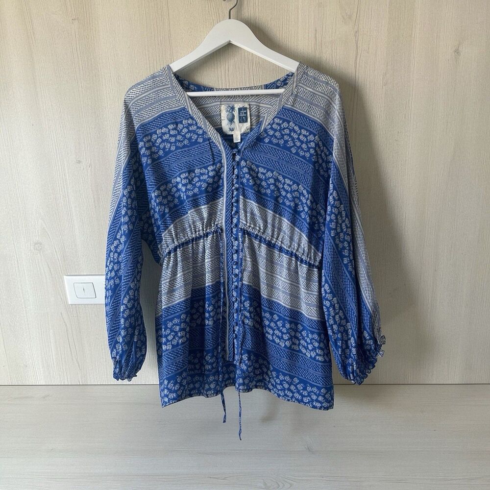 Anthropologie EDME & ESYLLTE 100% Silk Blouse Top Blue White Floral Sz 6 Spring